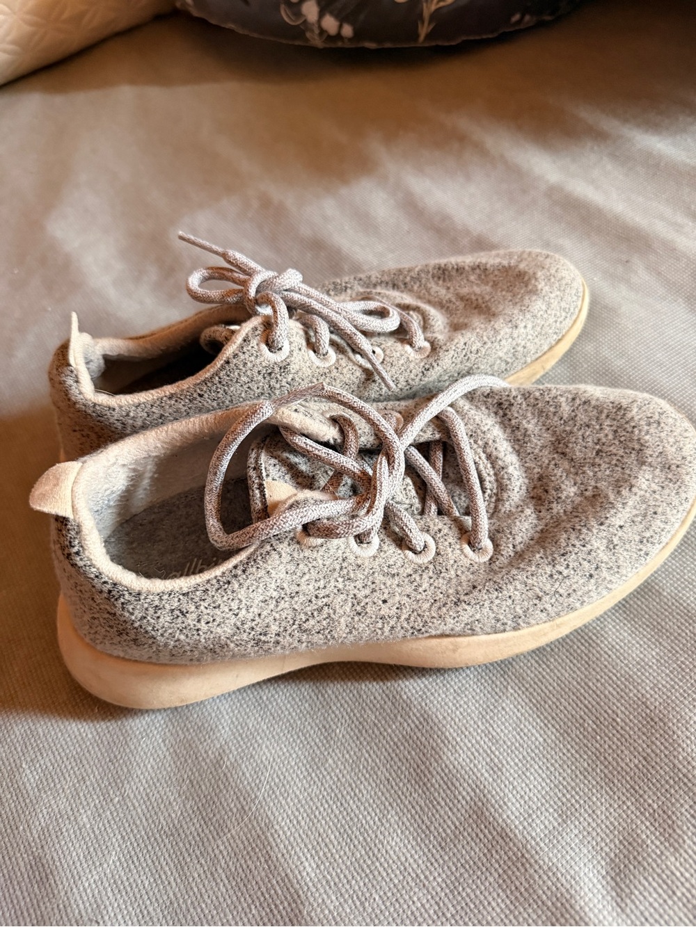 allbirds women's wool runners in heather gray